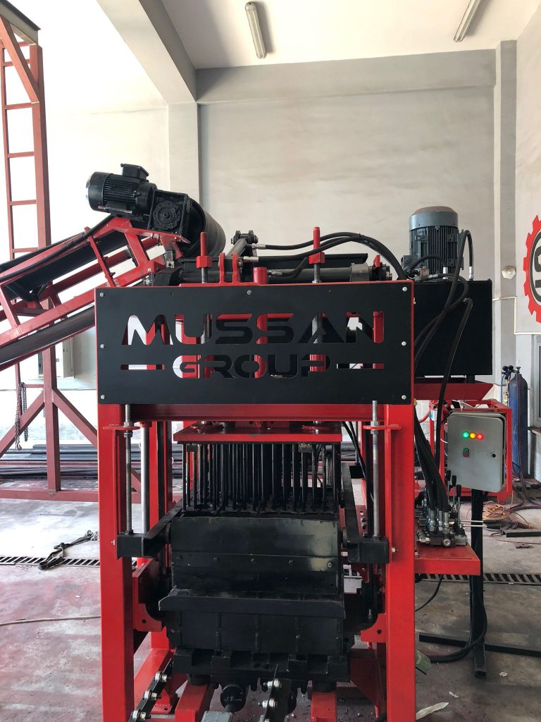 MG3.1 Briket/Parke Taşı Makinesi